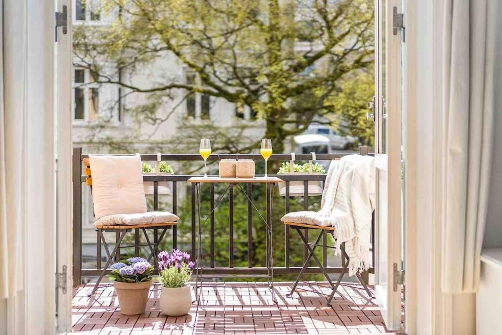 Luxurious Retreat In The Middle Of City Center เบอร์เกน ภายนอก รูปภาพ